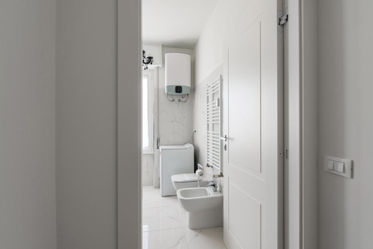 City Center - Luigi&Carolina Apartments - By Host4U Pavia Eksteriør billede