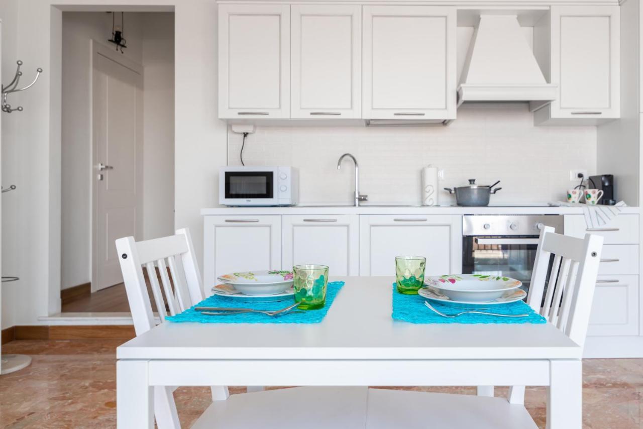 City Center - Luigi&Carolina Apartments - By Host4U Pavia Eksteriør billede